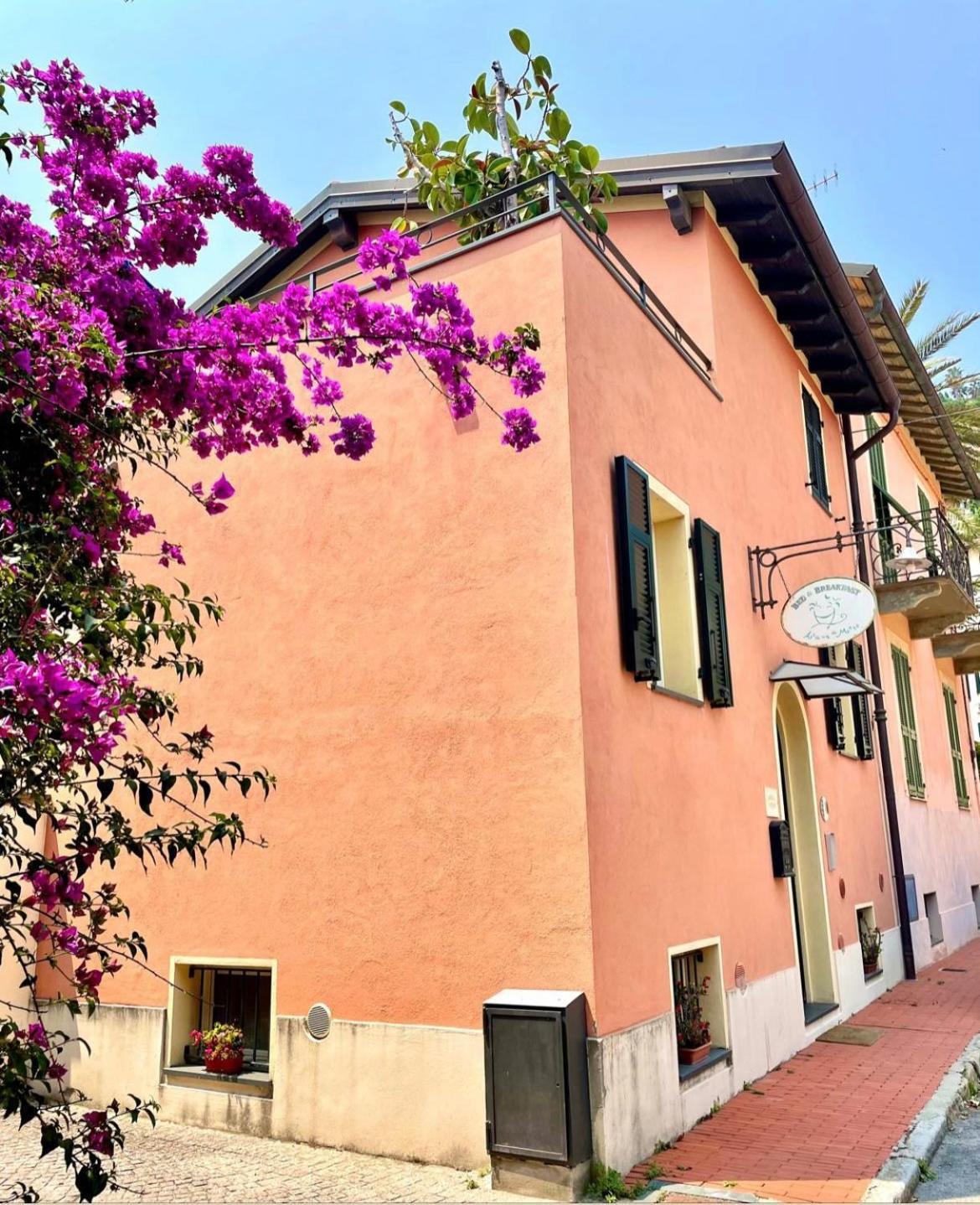 Acqua Di Mare Panzió Bordighera Kültér fotó