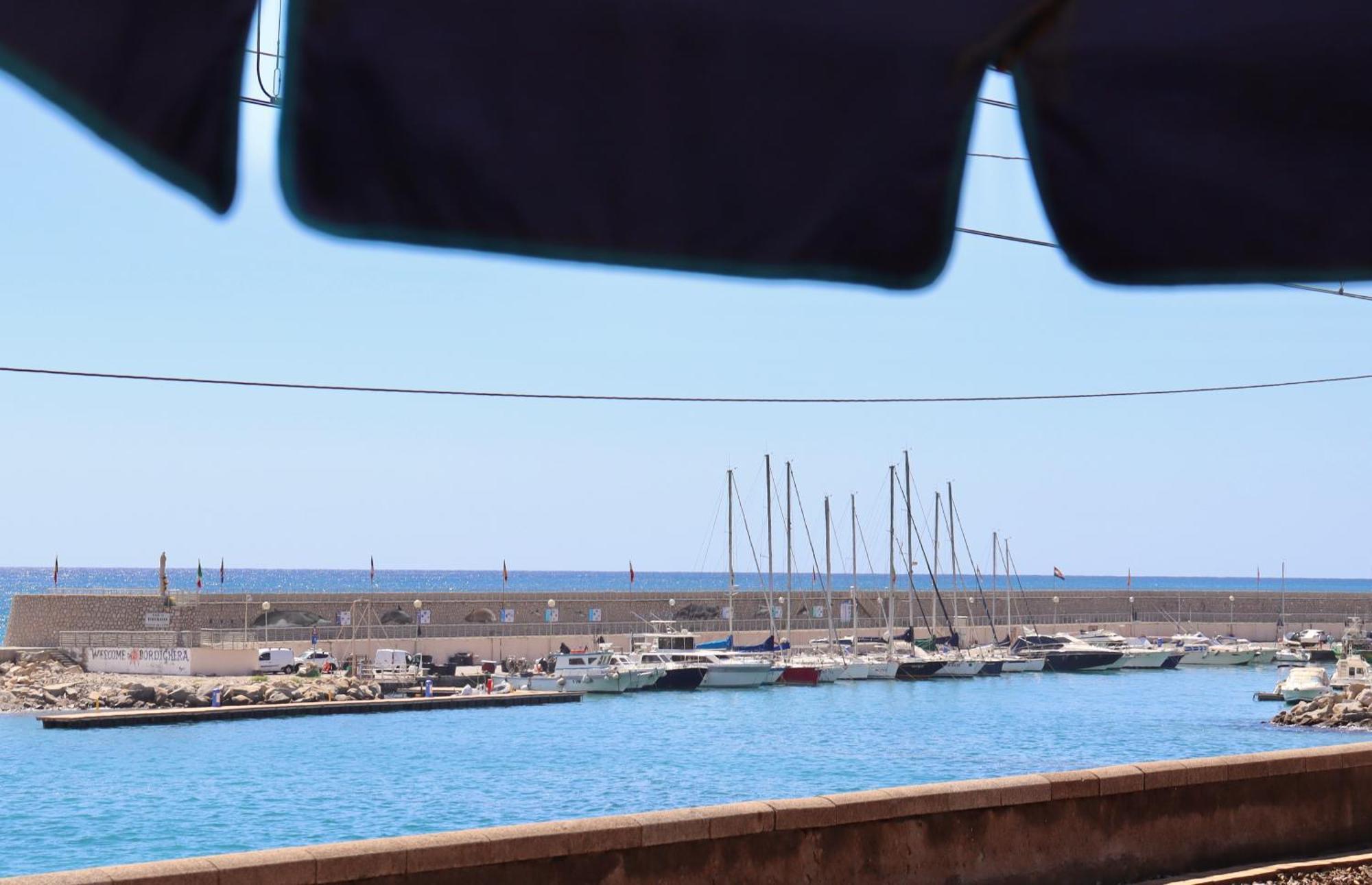 Acqua Di Mare Panzió Bordighera Kültér fotó
